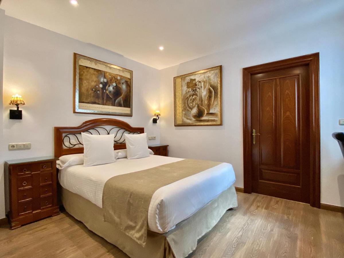 Hostal Rodri (Adults Only) Гранада Екстериор снимка