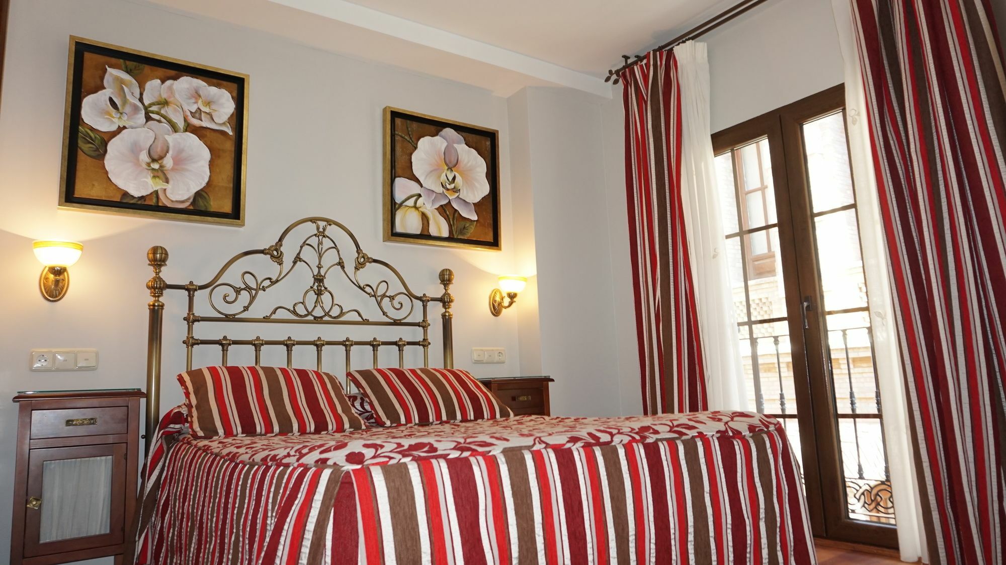 Hostal Rodri (Adults Only) Гранада Екстериор снимка